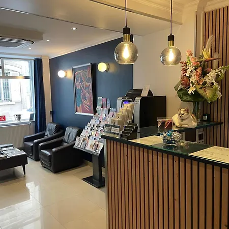 Mary's Hotel République-3